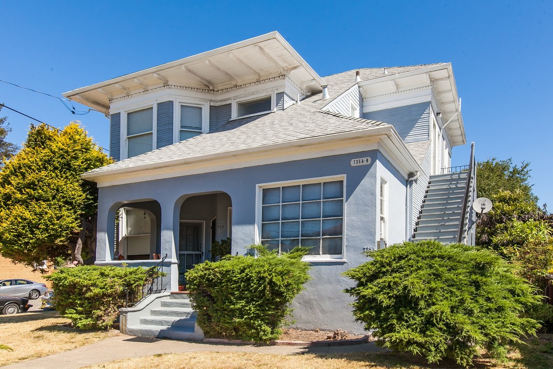 1612 Concordia St in Alameda, CA - Foto de edificio