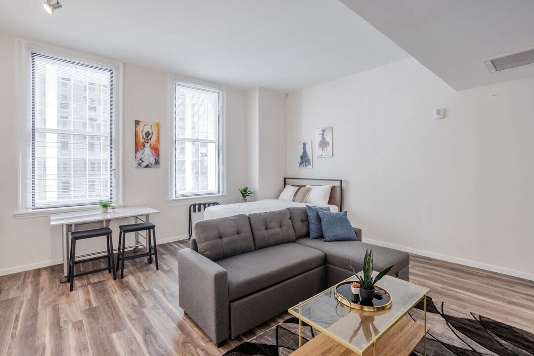 1 W 4th St in Cincinnati, OH - Building Photo