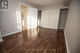 710 Humberwood Blvd in Toronto, ON - Building Photo - Building Photo