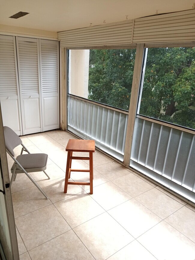 property at 618 NW 13th St