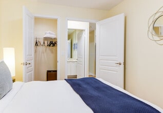 192 Adelaide St W, Unit SI ID1034884P in Toronto, ON - Building Photo - Building Photo