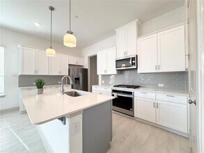 10575 Anna Island Dr in Frisco, TX - Building Photo - Building Photo