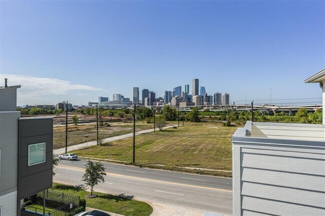 property at 2705 Eado Edge Ct