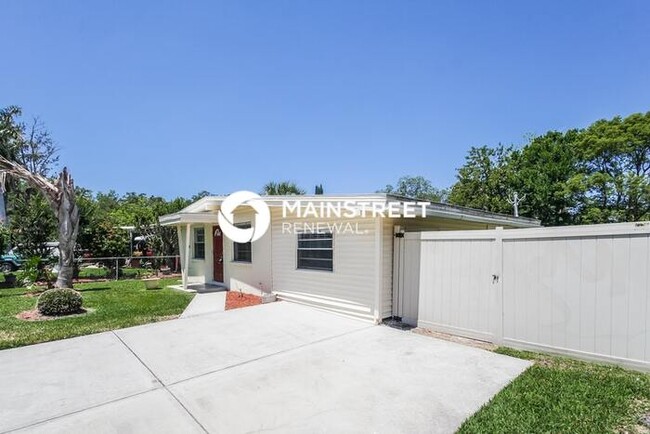 1911 3rd Ave E in Bradenton, FL - Building Photo - Building Photo