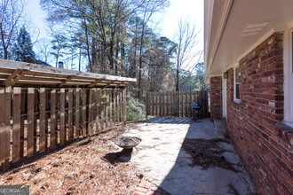 2327 Bry Mar Dr NE in Atlanta, GA - Building Photo - Building Photo