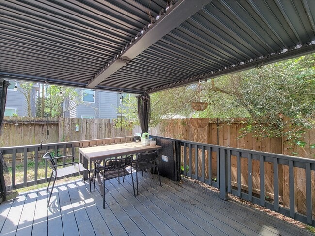 property at 42 Wineberry Pl