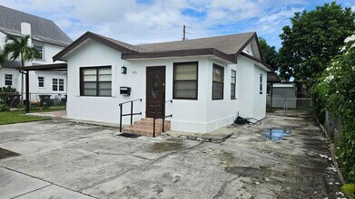 421 Ardmore Rd in West Palm Beach, FL - Building Photo - Building Photo