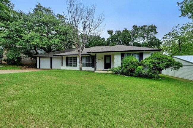 8001 Ceberry Dr in Austin, TX - Building Photo - Building Photo