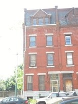 1512 W Girard Ave in Philadelphia, PA - Building Photo