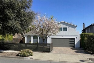 5868 Lean Way in San Jose, CA - Building Photo