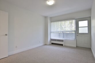 494 Avenue Rd in Toronto, ON - Building Photo - Building Photo