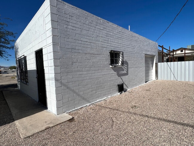 property at 321 E Grant Rd
