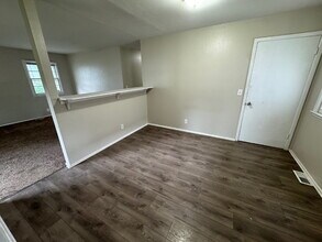 2751 N Vassar Ave in Wichita, KS - Building Photo - Building Photo