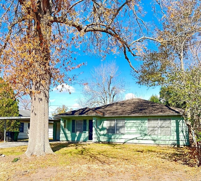 property at 6419 Thrush Dr