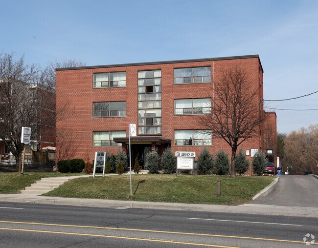 WESTLAW APARTMENTS in Toronto, ON - Building Photo - Building Photo