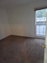 1919 Ygnacio Valley Rd, Unit Ygnacio Gardens in Walnut Creek, CA - Foto de edificio - Building Photo