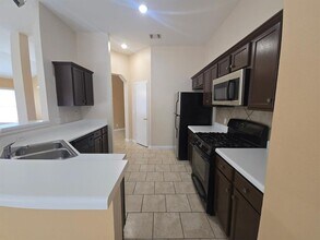 441 Keystone Loop in Kyle, TX - Building Photo - Building Photo