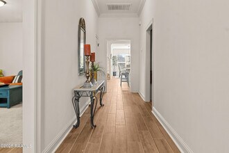 120 Sugar Crest Dr in Youngsville, LA - Building Photo - Building Photo