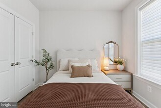 14905 Heather Bloom Dr in Dale City, VA - Building Photo - Building Photo