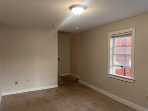 39 St Thomas St in Dover, NH - Building Photo - Building Photo