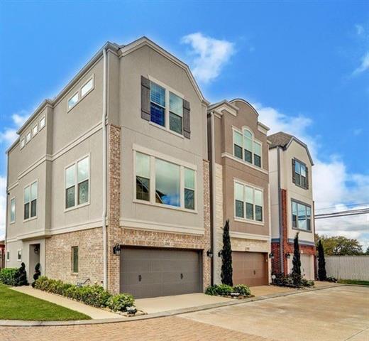 6755 Highclere Manor Ln in Houston, TX - Building Photo