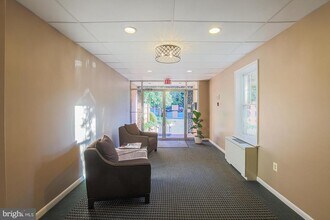 3535 Chevy Chase Lake Dr in Chevy Chase, MD - Building Photo - Building Photo