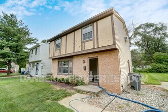 1006 Ranch Dr in Toledo, OH - Building Photo - Building Photo