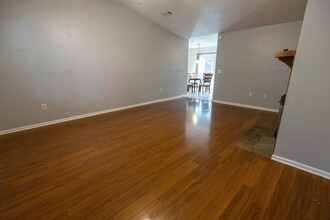 2717 Via Milano Ave, Unit 002 in Tallahassee, FL - Building Photo - Building Photo