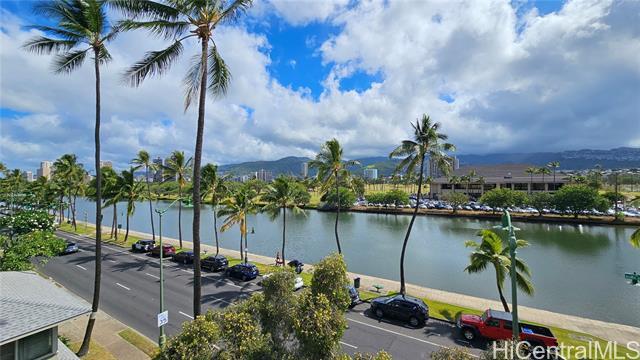 320 ?Ohua Ave in Honolulu, HI - Building Photo
