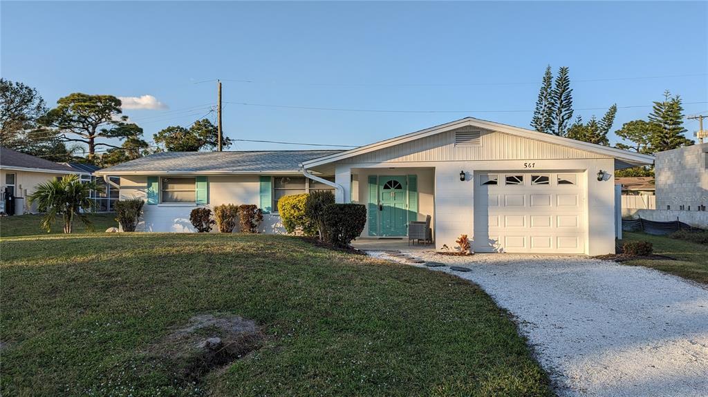 567 Bradenton Rd in Venice, FL - Building Photo