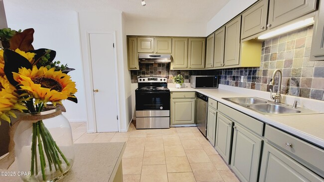 property at 5013 E 13th Ct