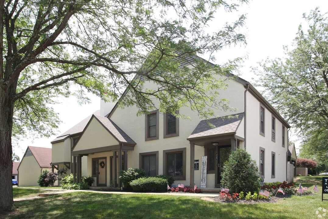Turkey Run Village in Dublin, OH - Building Photo