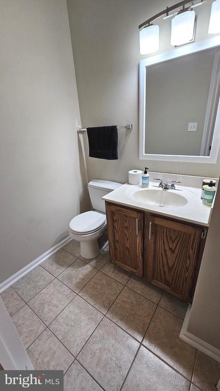 property at 1196 Swanhill Ct