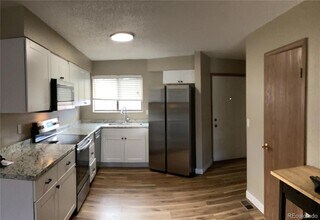 8733 W Cornell Ave in Lakewood, CO - Building Photo - Building Photo