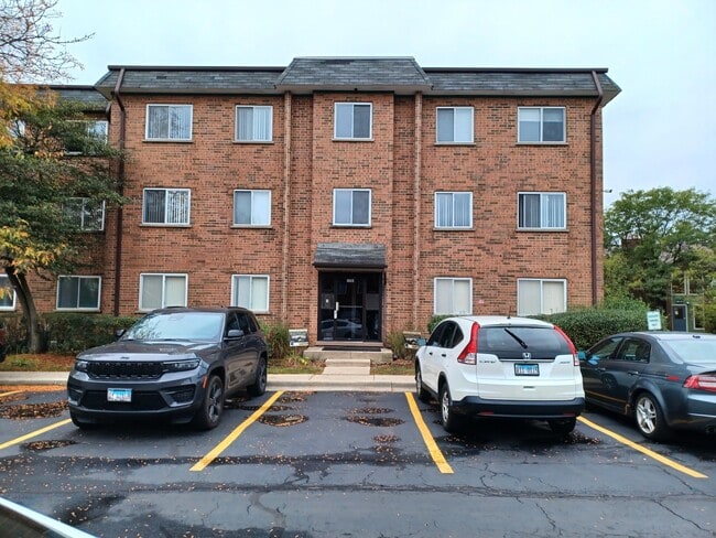 property at 905 Casey Ct