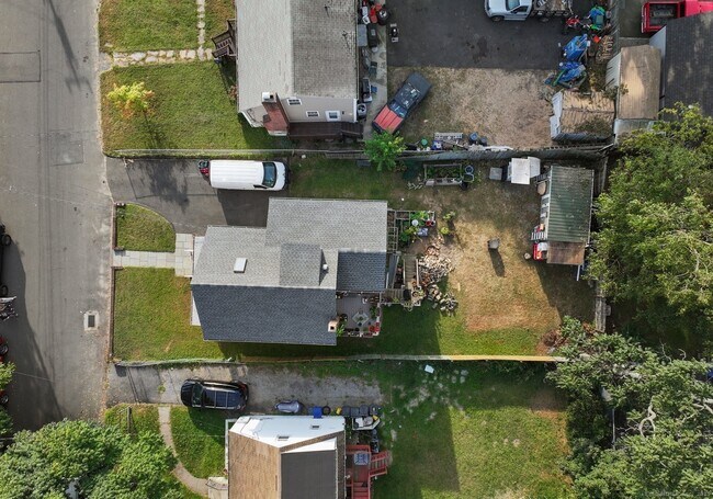 11 Sable St in Norwalk, CT - Foto de edificio - Building Photo