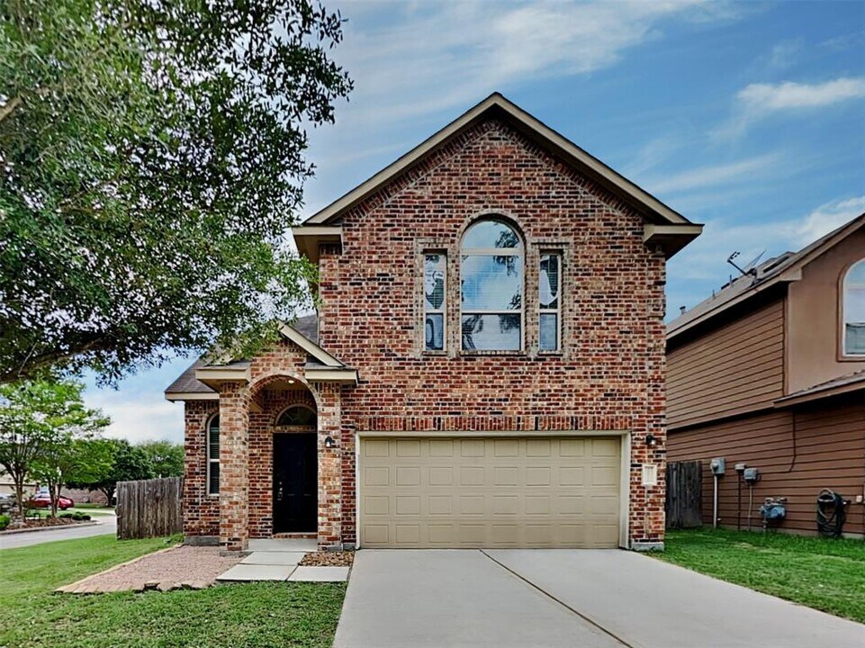 33217 Wedgewood Dr in Magnolia, TX - Building Photo