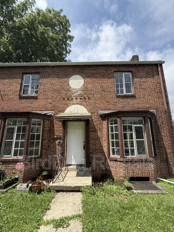 property at 1025-1027-1027 Lilley Ave