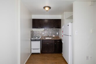 Kenneth House Apartments in Upper Darby, PA - Foto de edificio - Interior Photo