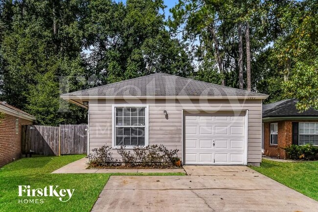 property at 1449 Ellis Trace Dr W