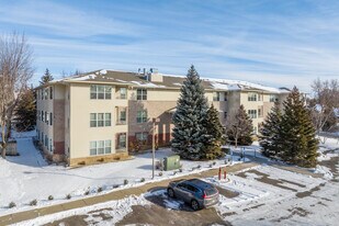 Medley Hills in Minneapolis, MN - Building Photo