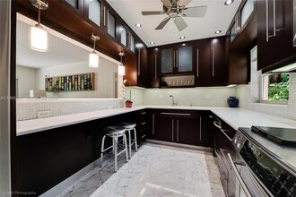 6000 Leonardo St in Coral Gables, FL - Building Photo - Building Photo