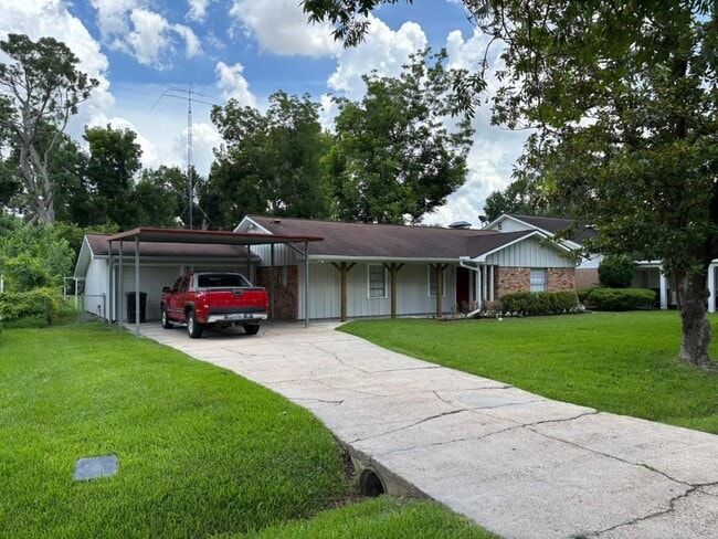 property at 3706 Galway Ln