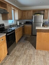 63575 Wallace Rd in Coos Bay, OR - Building Photo - Building Photo