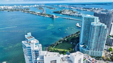 2020 N Bayshore Dr in Miami, FL - Building Photo - Building Photo