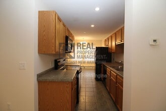 2 Waverly Dr in Dover, NH - Building Photo - Building Photo