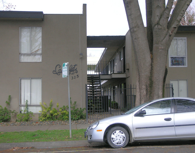 315 T St in Sacramento, CA - Foto de edificio - Building Photo