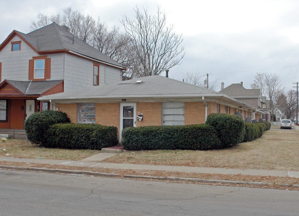 38 Burkhardt Ave in Dayton, OH - Foto de edificio