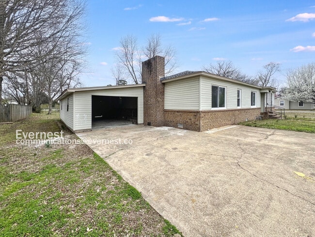 500 SW 4th St in Bryant, AR - Building Photo - Building Photo