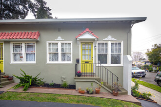 2435 Jefferson Ave in Berkeley, CA - Building Photo - Building Photo